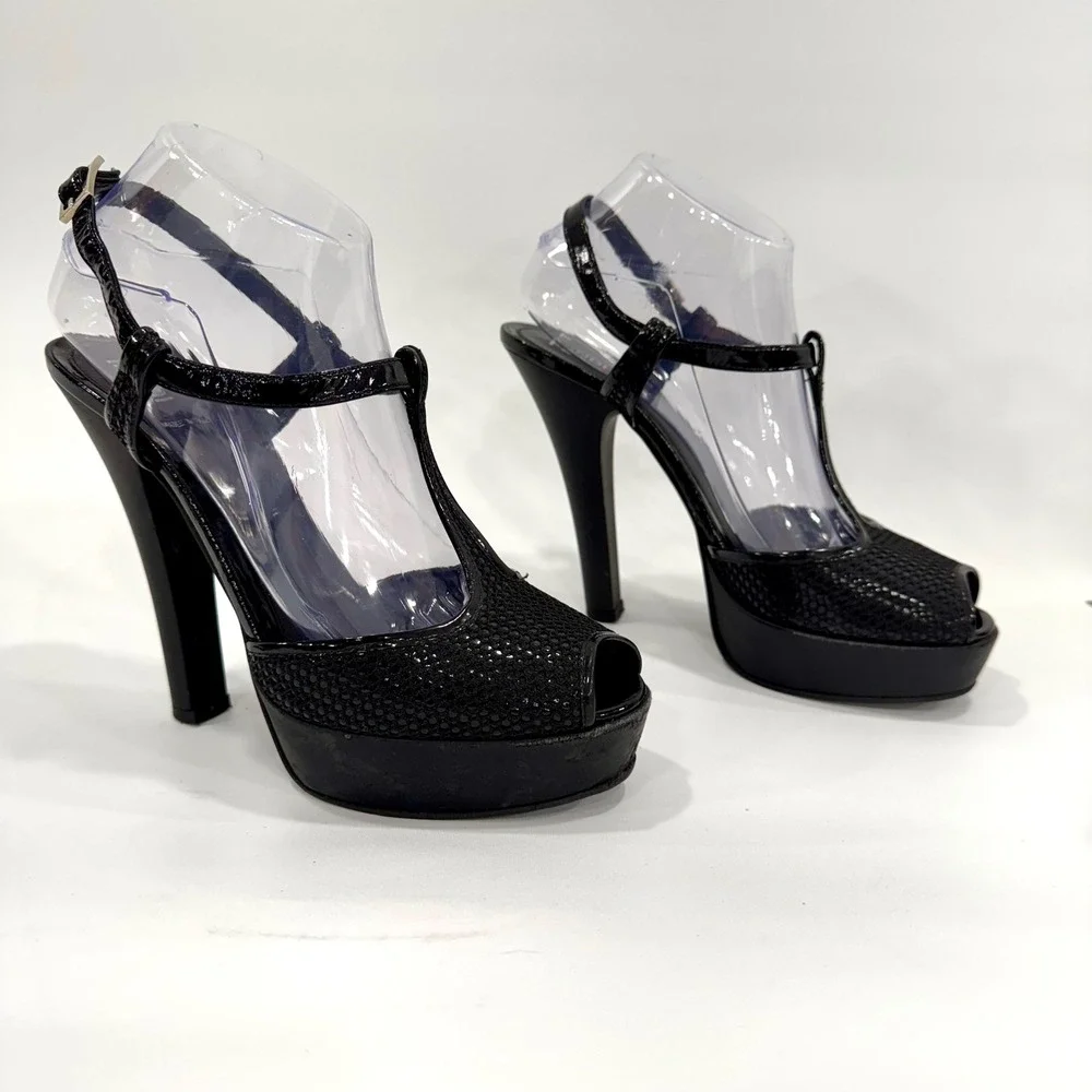Fendi Black Patent Leather T Strap Platform Stiletto Heels Made in Italy Size 9